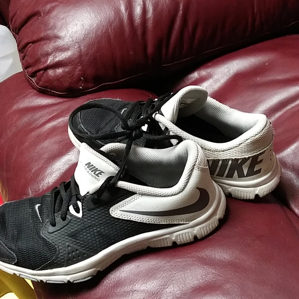 Shoes - Picture 3 of 3